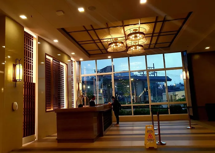 Mandaluyong 2 Bedroom For Rent *
