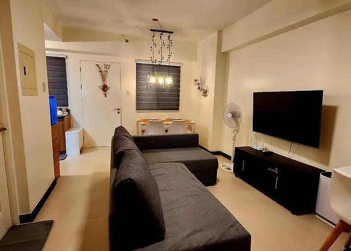 Mandaluyong 2 Bedroom For Rent * マニラ市
