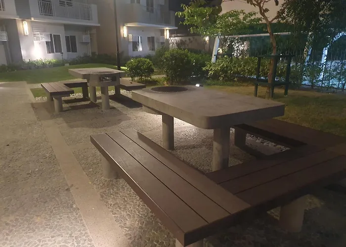 Mandaluyong 2 Bedroom For Rent アパート