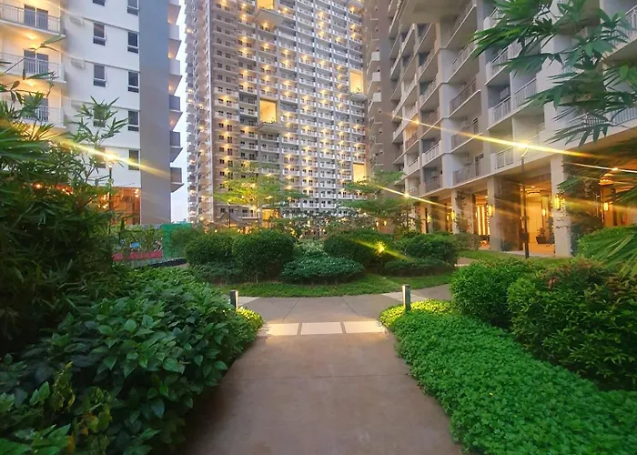 Mandaluyong 2 Bedroom For Rent *